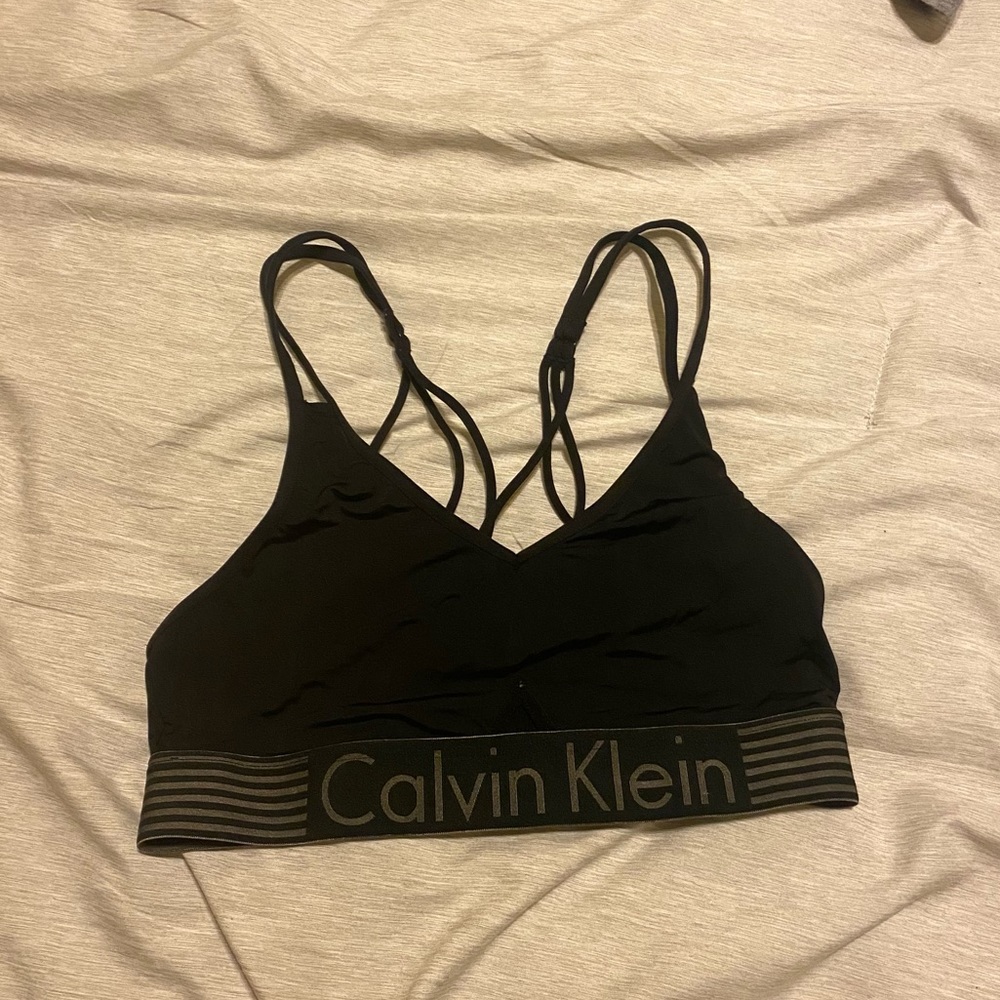 CALVIN KLEIN SPORTS BRA